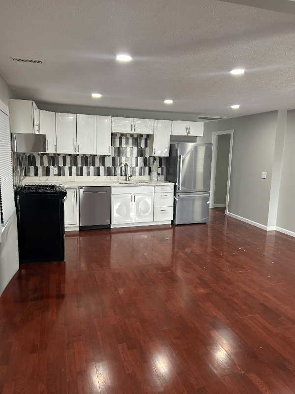 2430 Stelzer Rd - Photo 2 of 18