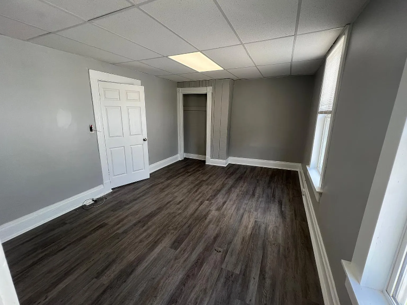 929 4th Ave #3 - Photo 5 of 7