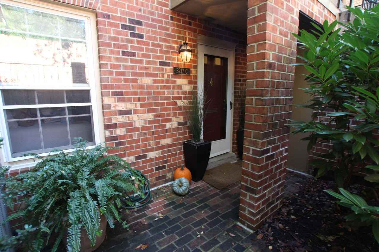 3217 Sutton Pl Nw ##Nw - Photo 2 of 23