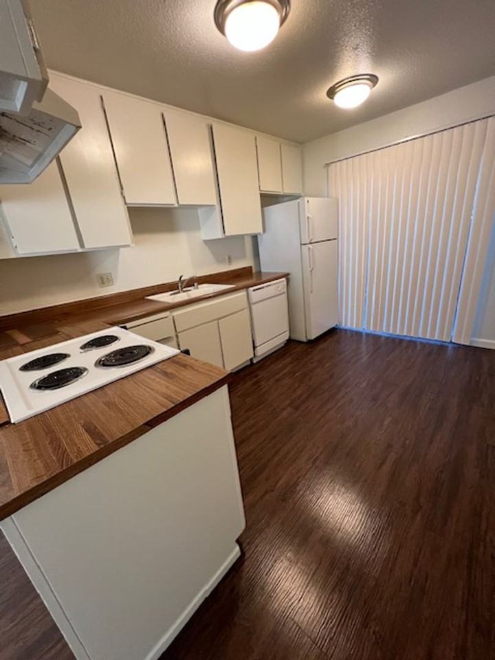 Almondwood Apartments - Photo 2 of 2