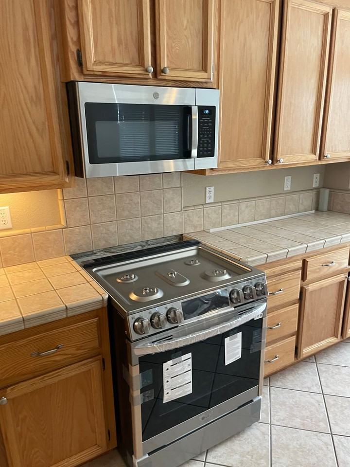 5200 Fox Trotter Way - Photo 5 of 14