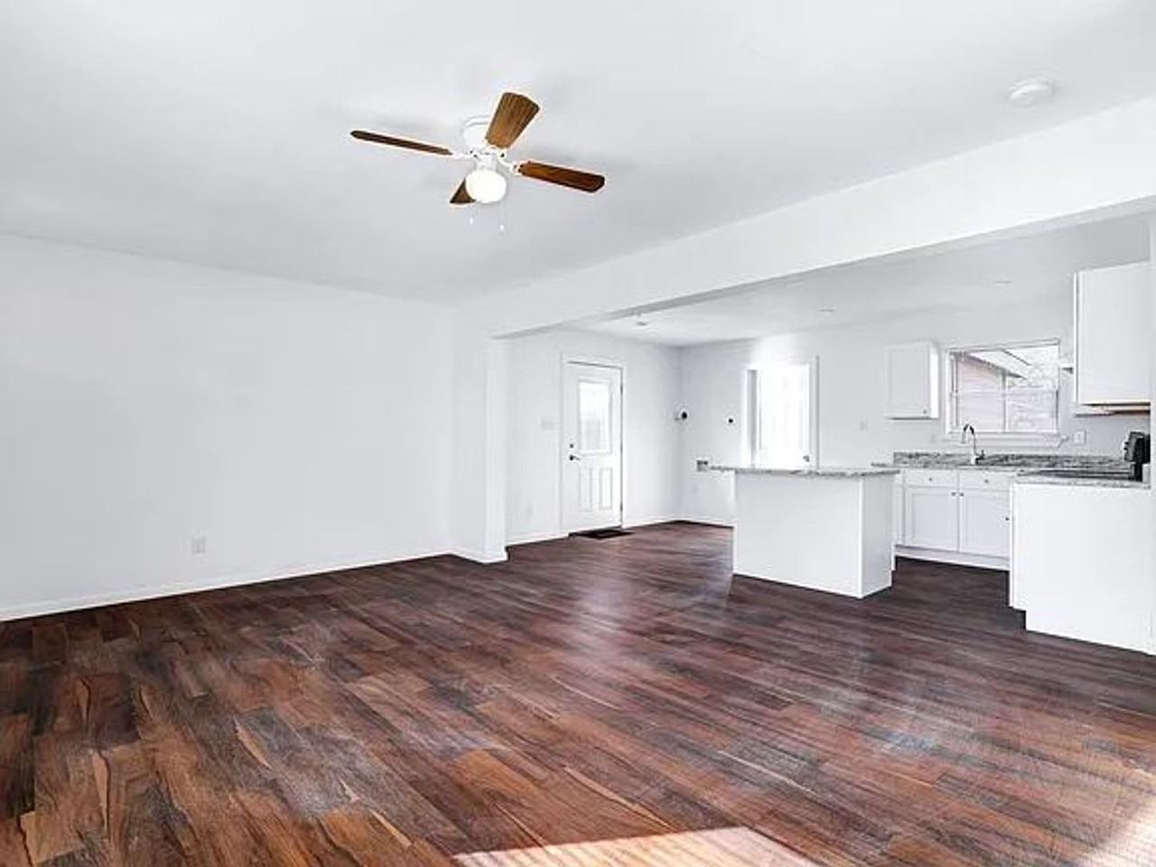 843 Brady Blvd - Photo 3 of 16