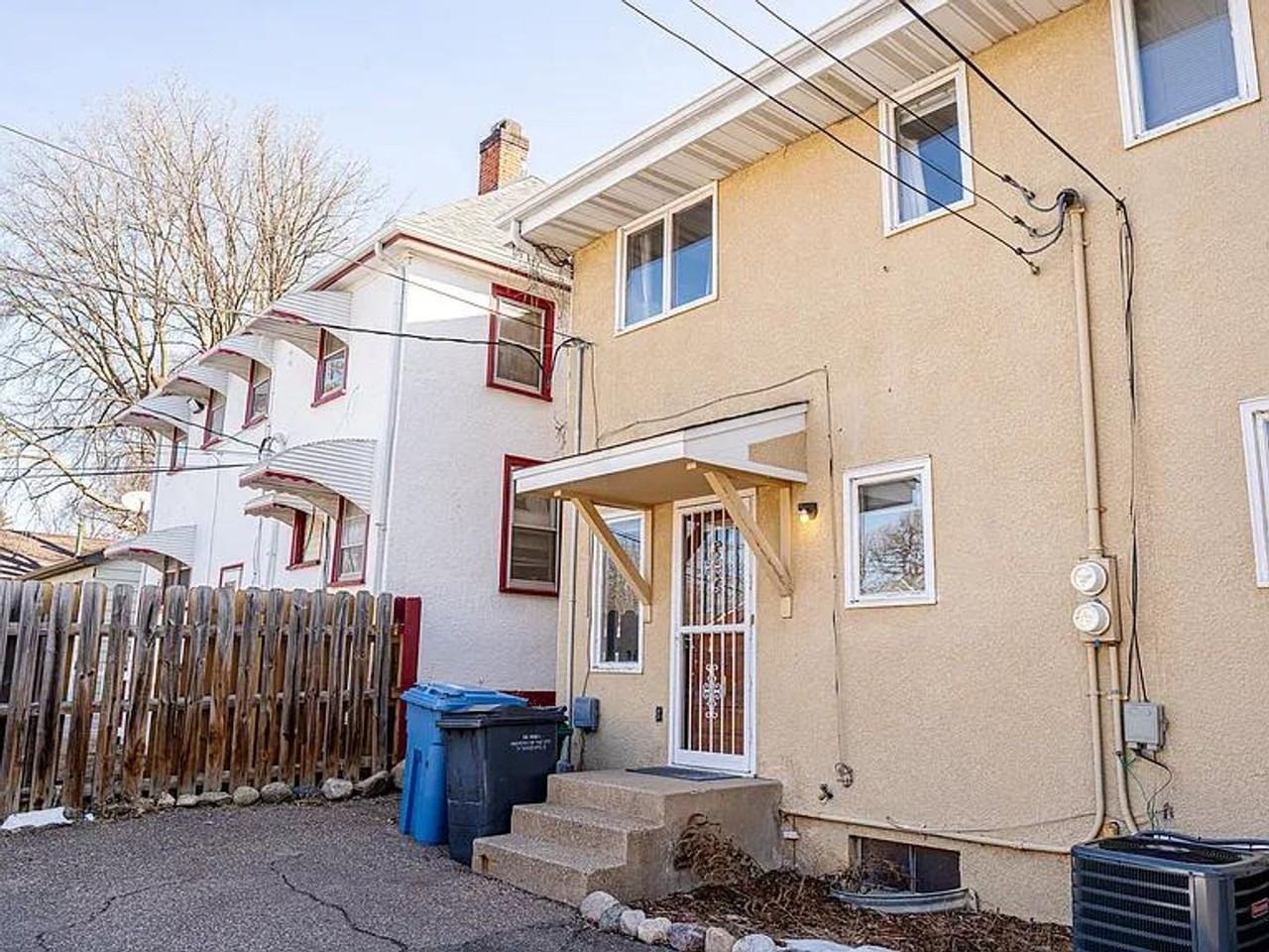 2516 Lincoln St Ne - Photo 2 of 17