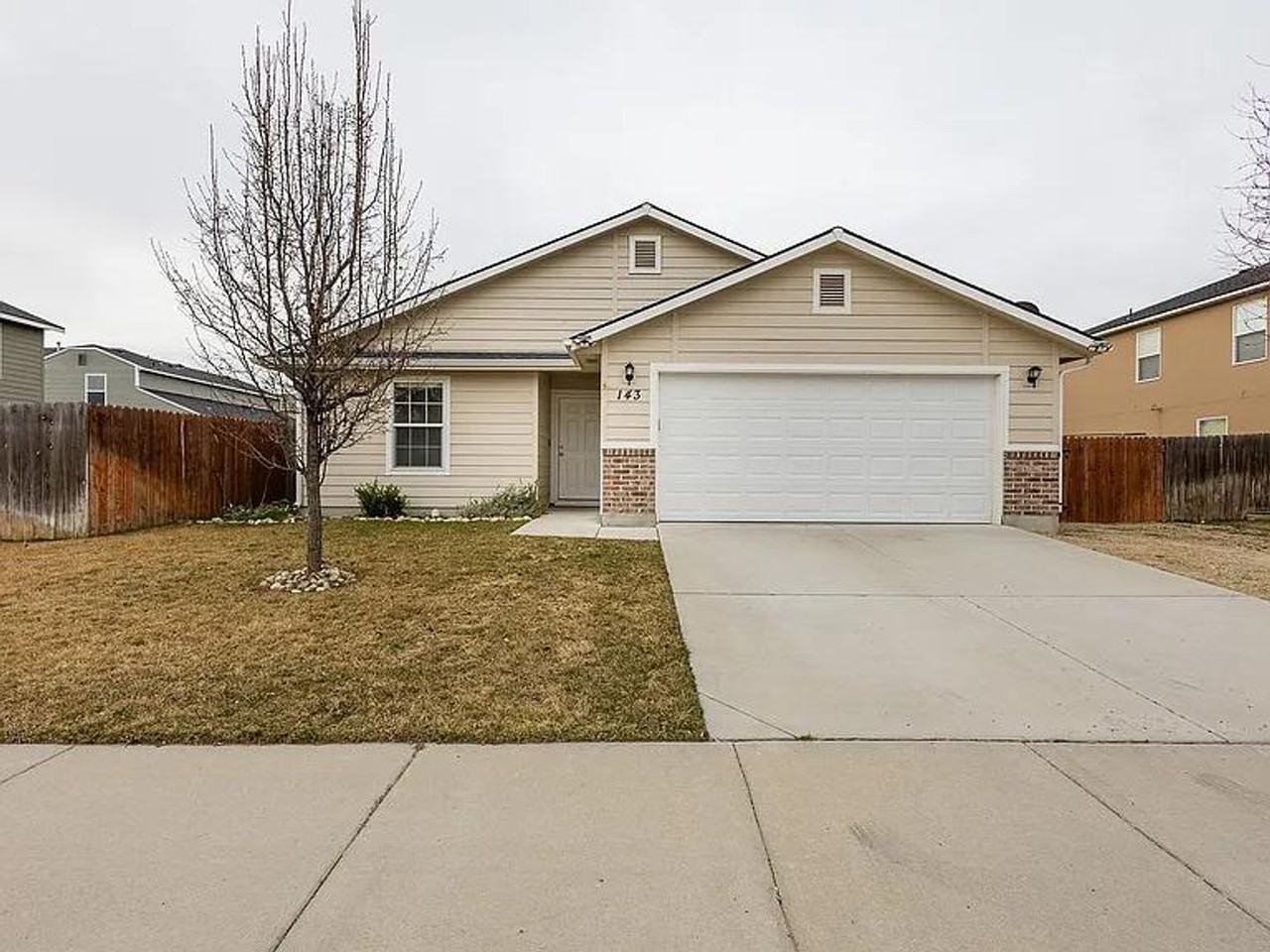 143 E Roselake Dr - Photo 2 of 26