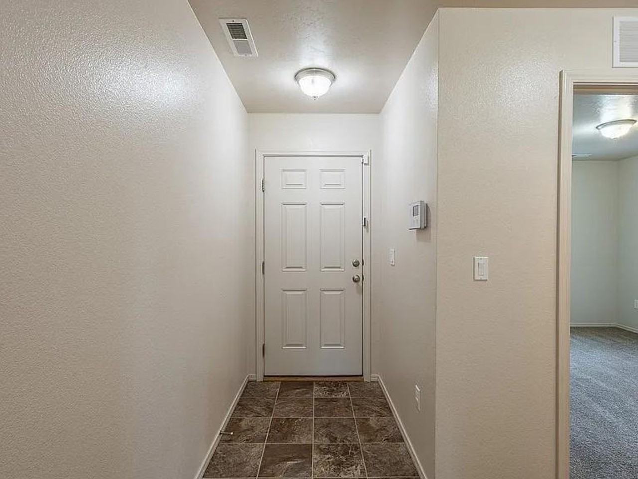 143 E Roselake Dr - Photo 3 of 26