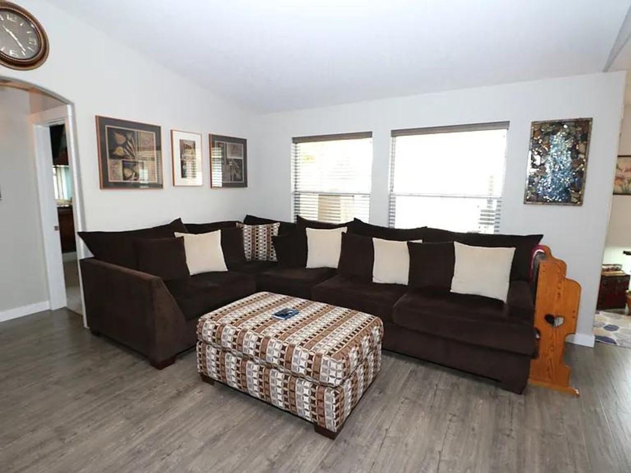 8025 N Chateaux Dr - Photo 2 of 28
