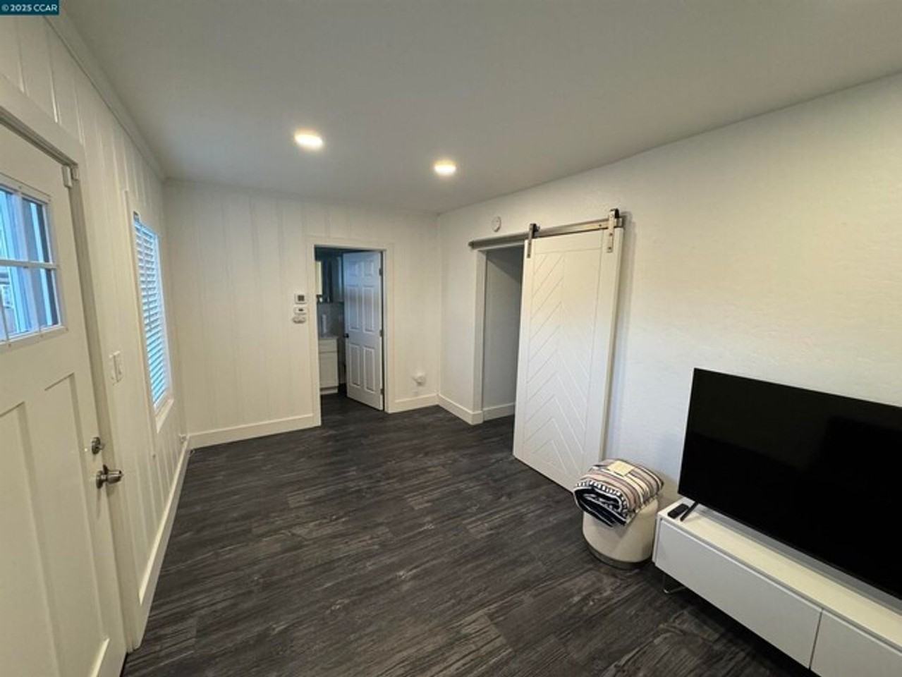 2103 Hillside Ave - Photo 3 of 9