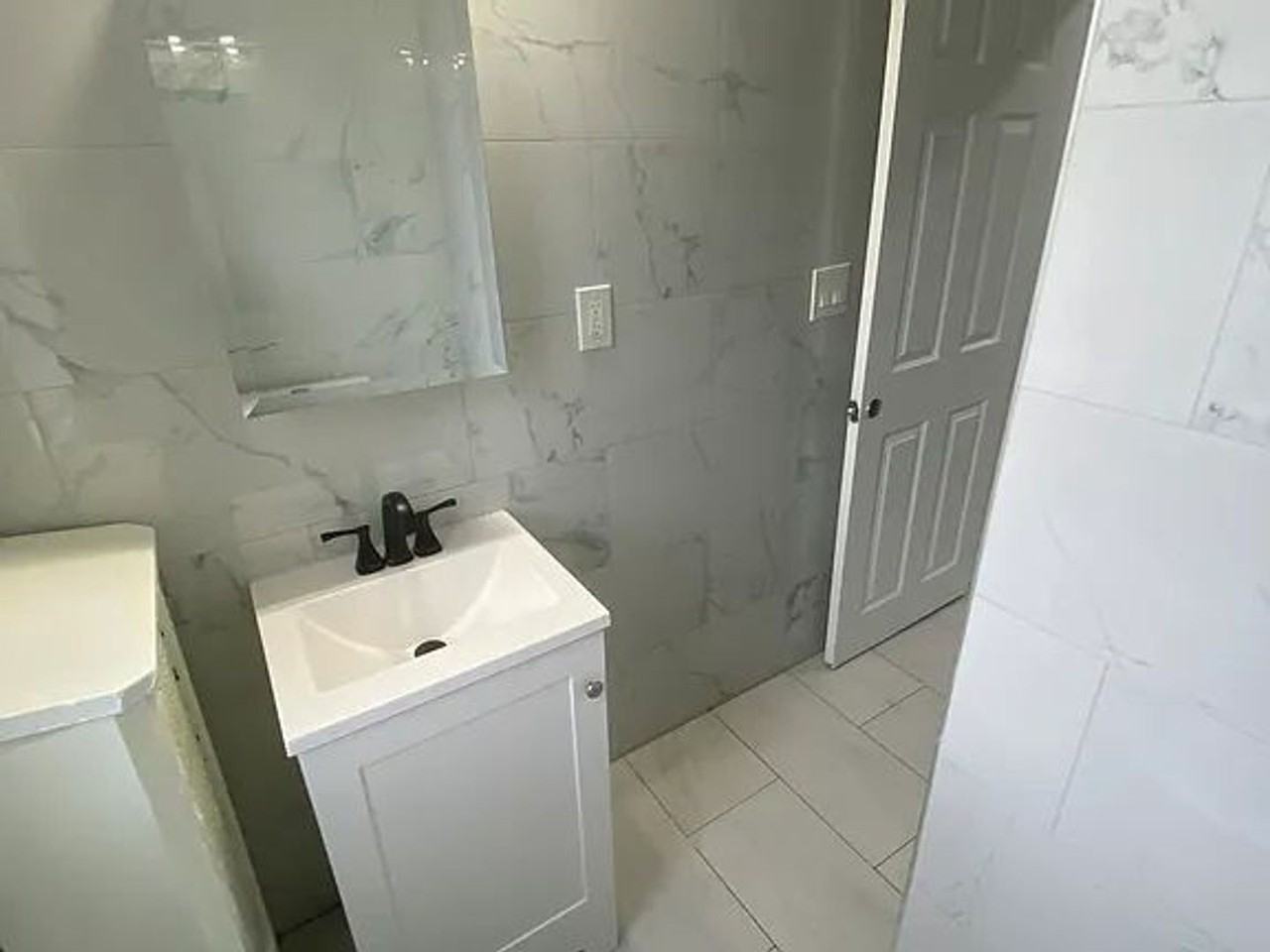 44 Laurel Ave - Photo 2 of 13