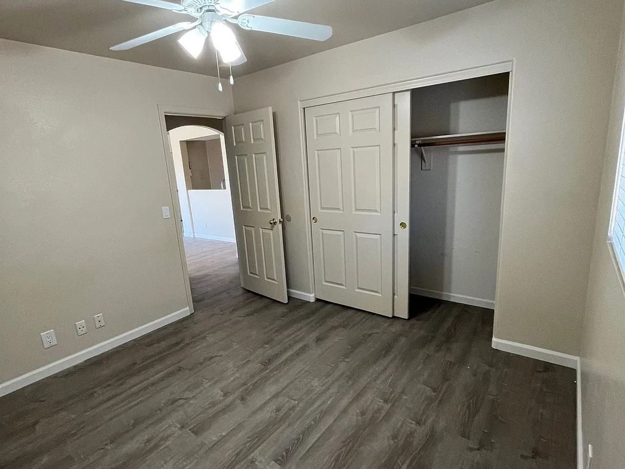 1153 E Butler Dr - Photo 3 of 10