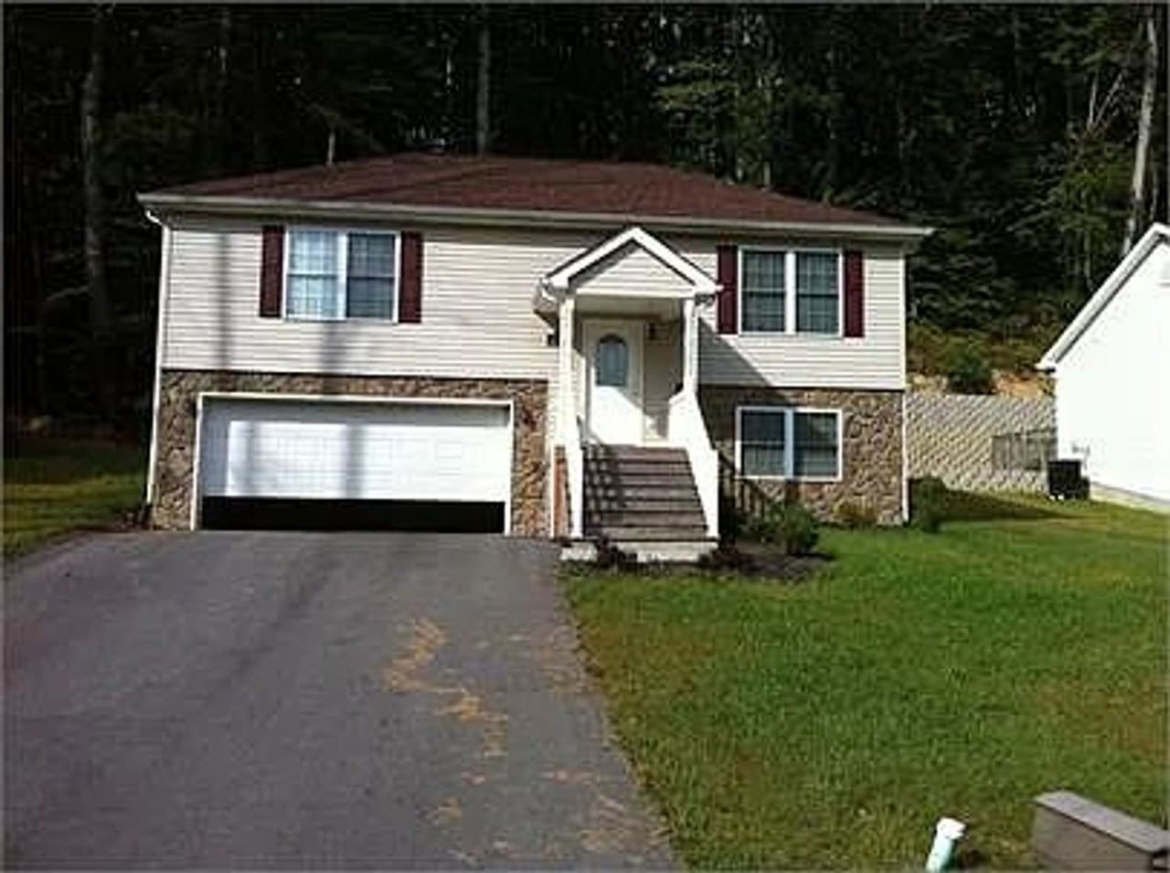 237 Sidney St - Photo 2 of 19