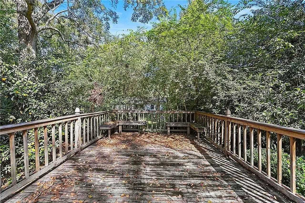 2360 Vermillion Dr - Photo 2 of 22