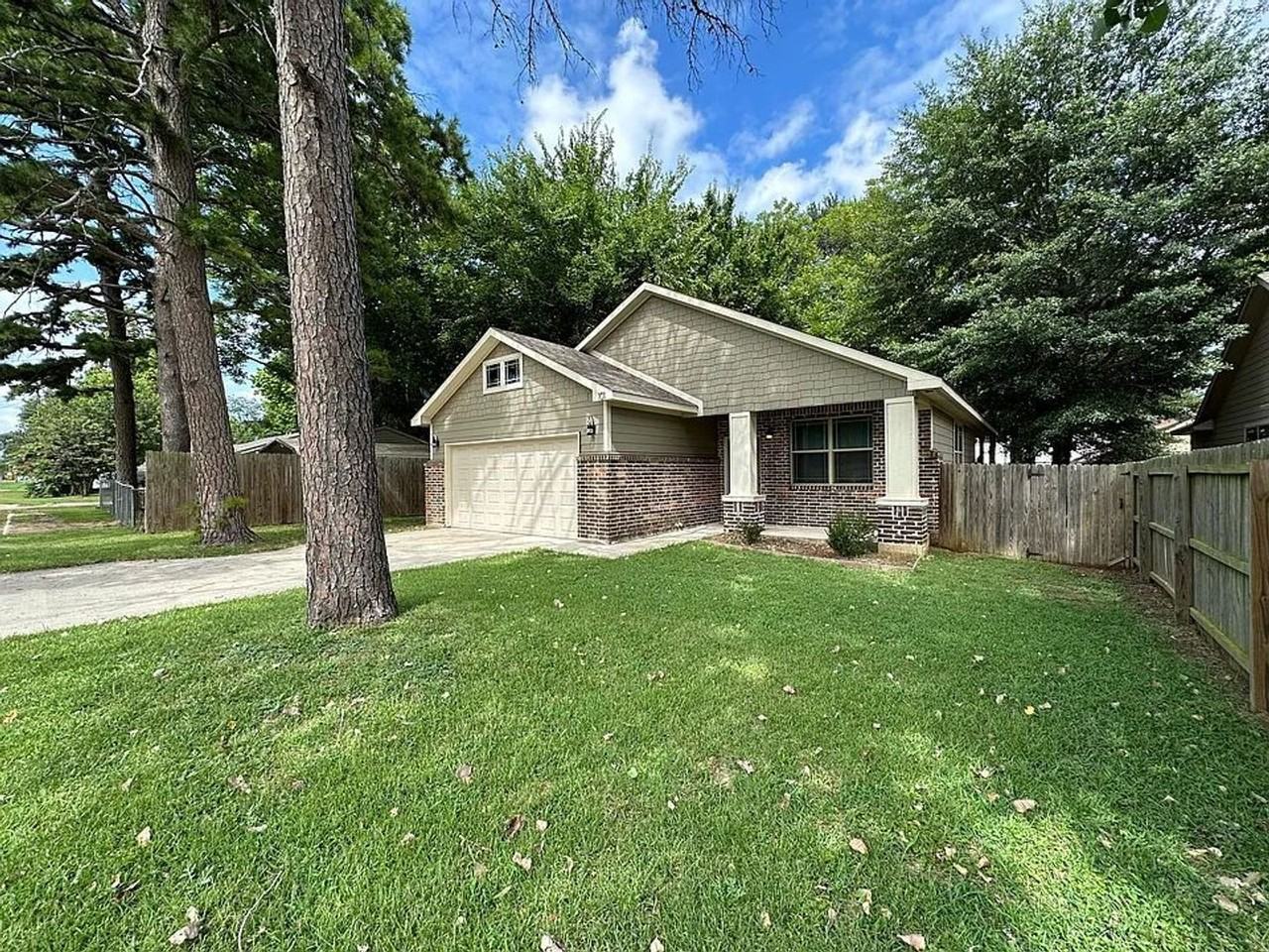 8904 Cold Harbor St - Photo 2 of 36