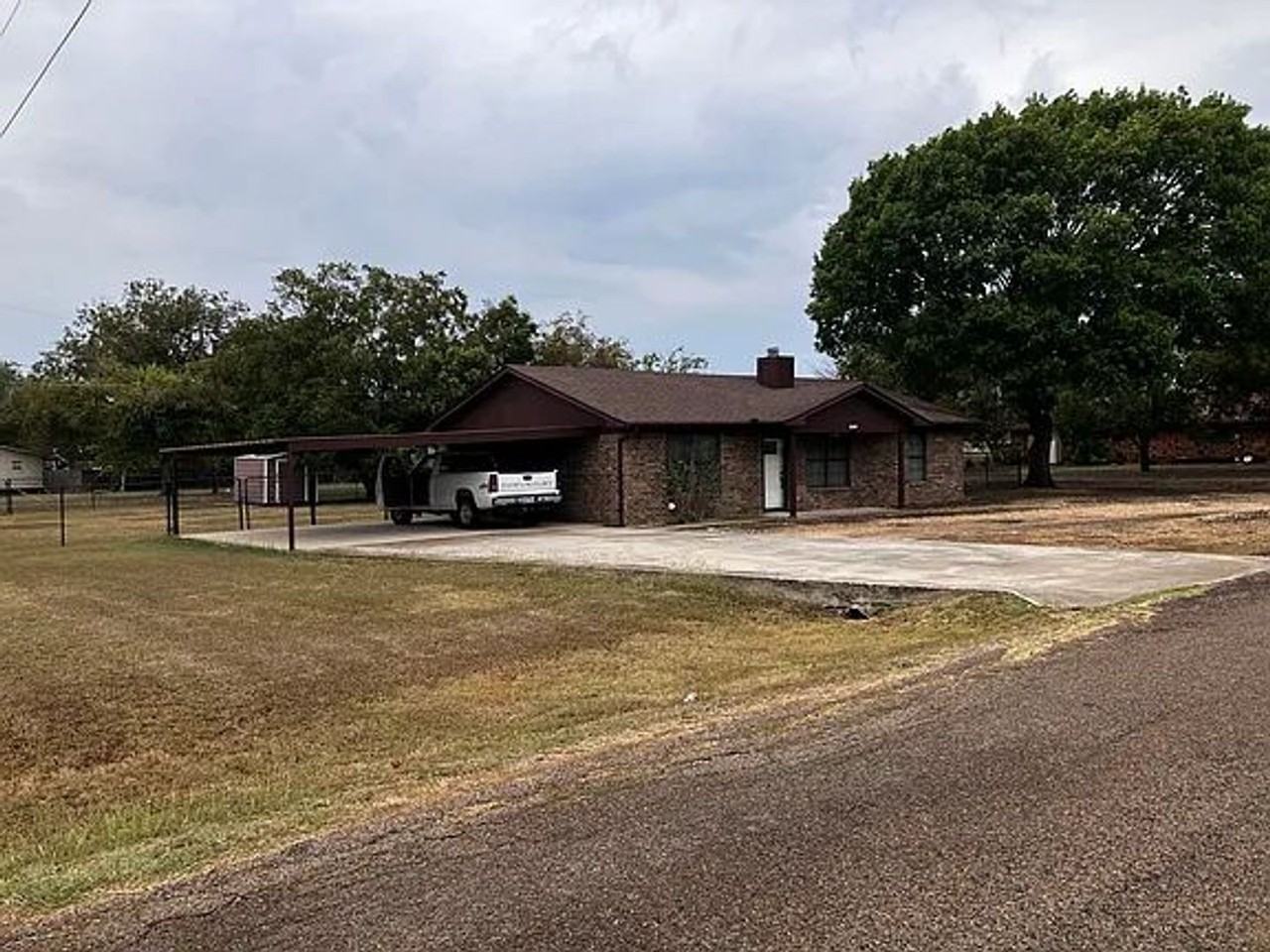 112 J L Brazzil Loop - Photo 2 of 10