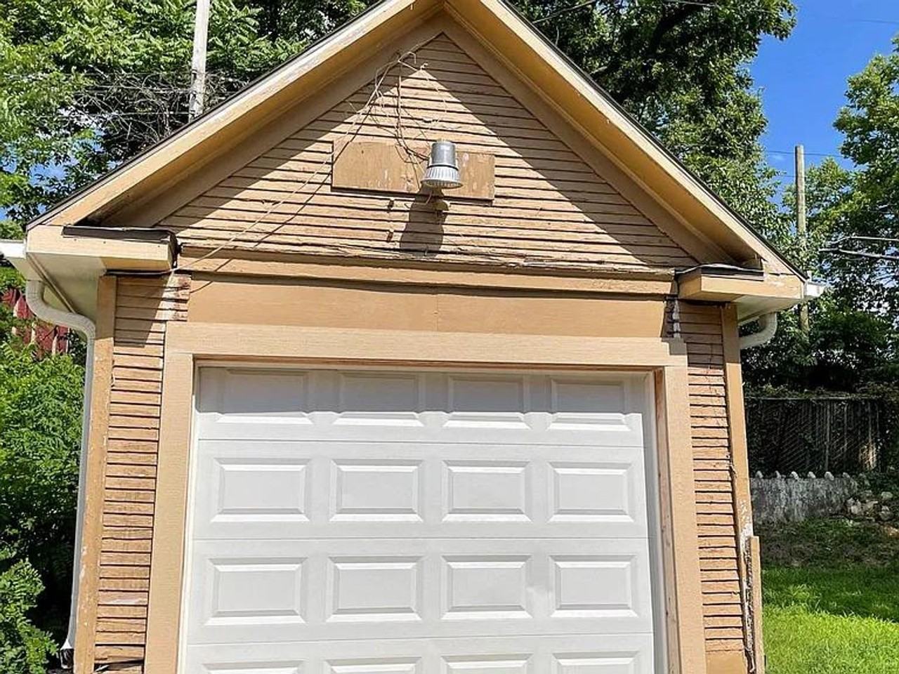 2925 Paseo Blvd - Photo 2 of 22