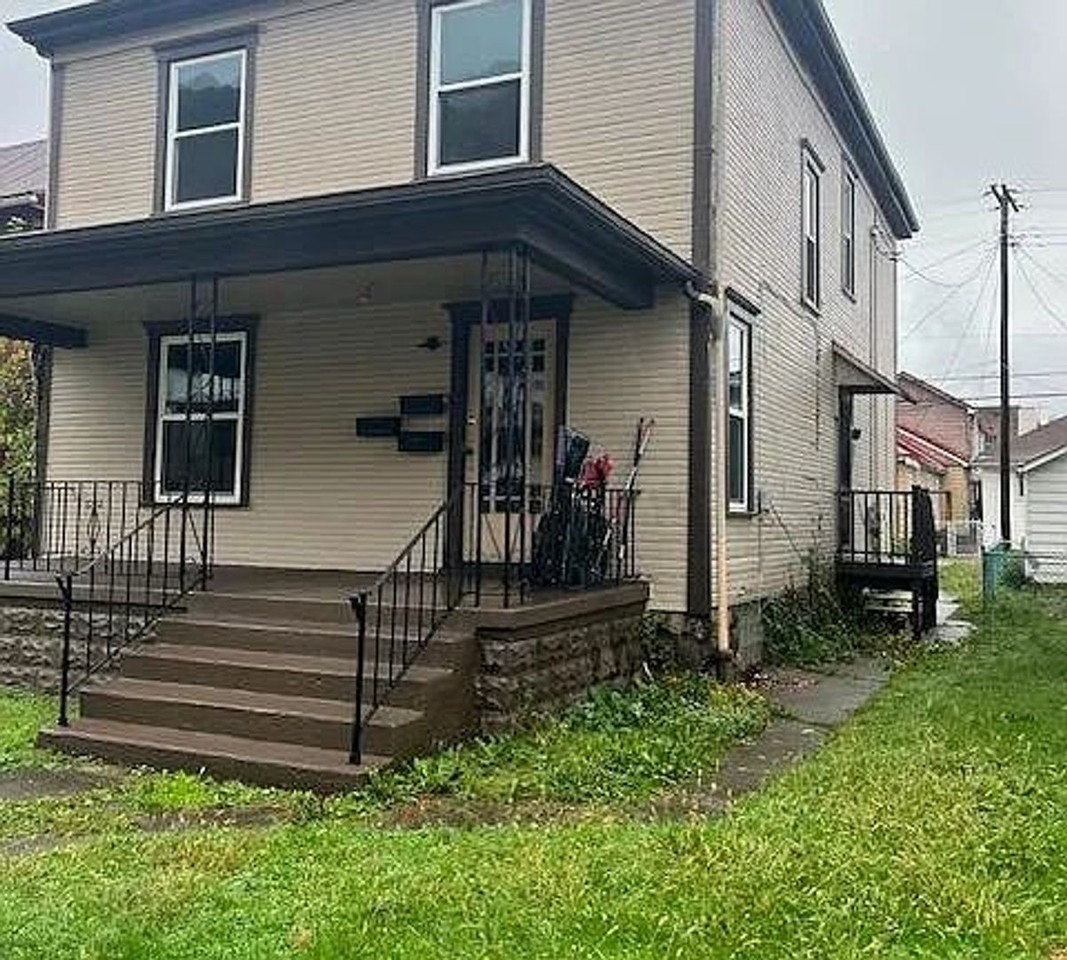 745 Virginia Ave - Photo 3 of 20