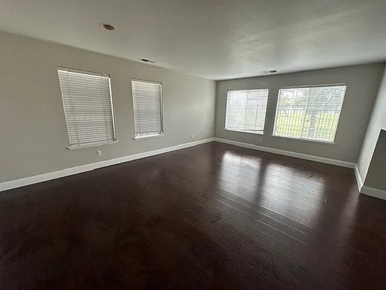 255 Ballybunion Way - Photo 2 of 16