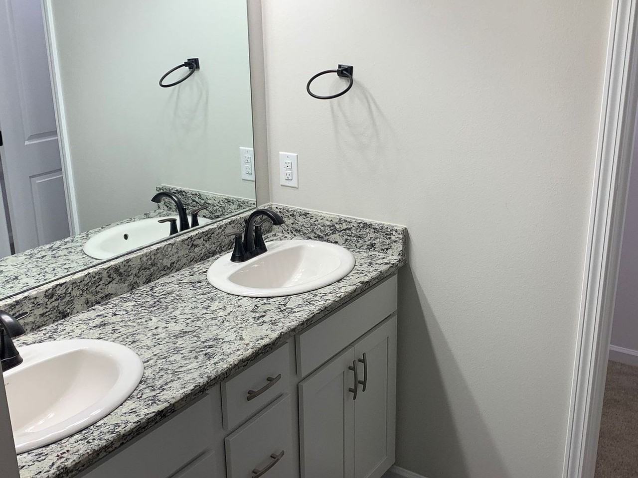 19187 Weinberger Rd - Photo 3 of 9