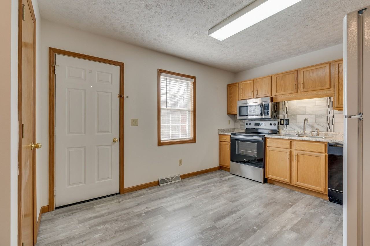 118 Lori Ann Dr #2 - Photo 3 of 17