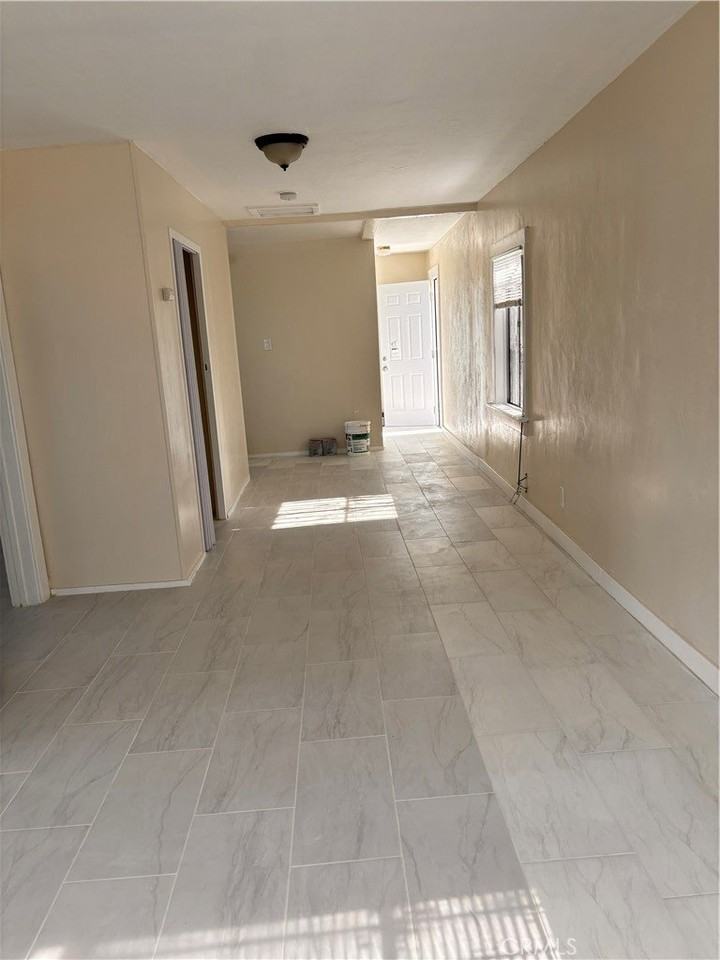 3672 S Western Ave - Photo 5 of 10