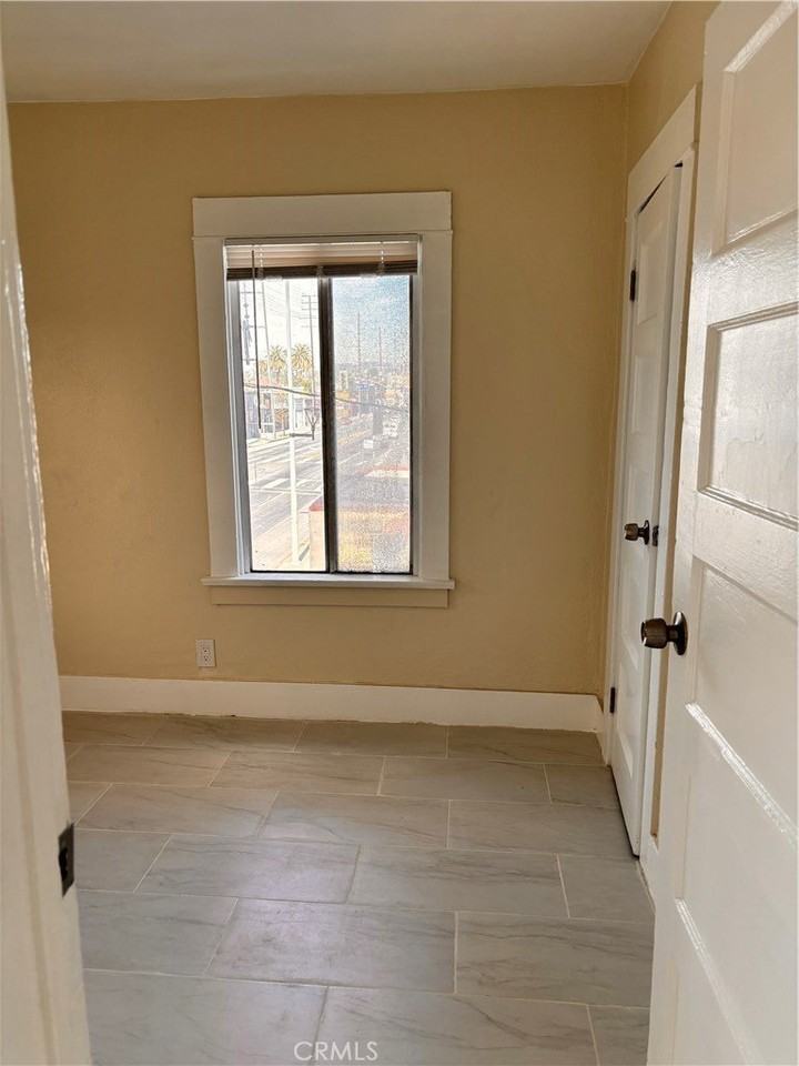 3672 S Western Ave - Photo 7 of 10