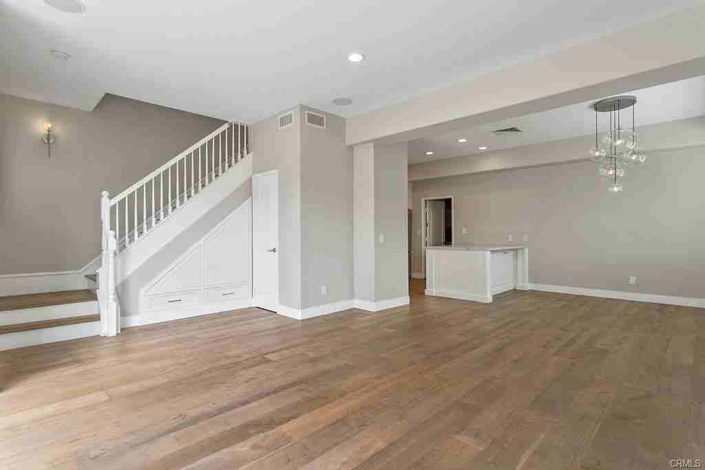 500 Marigold Ave - Photo 3 of 8