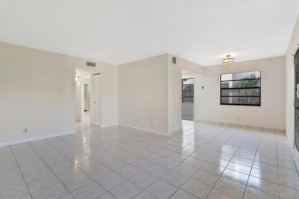 115 Capri Trail - Photo 7 of 34