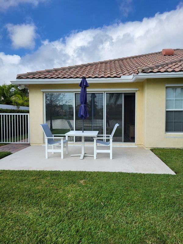 10446 Sw Stratton Dr - Photo 2 of 23