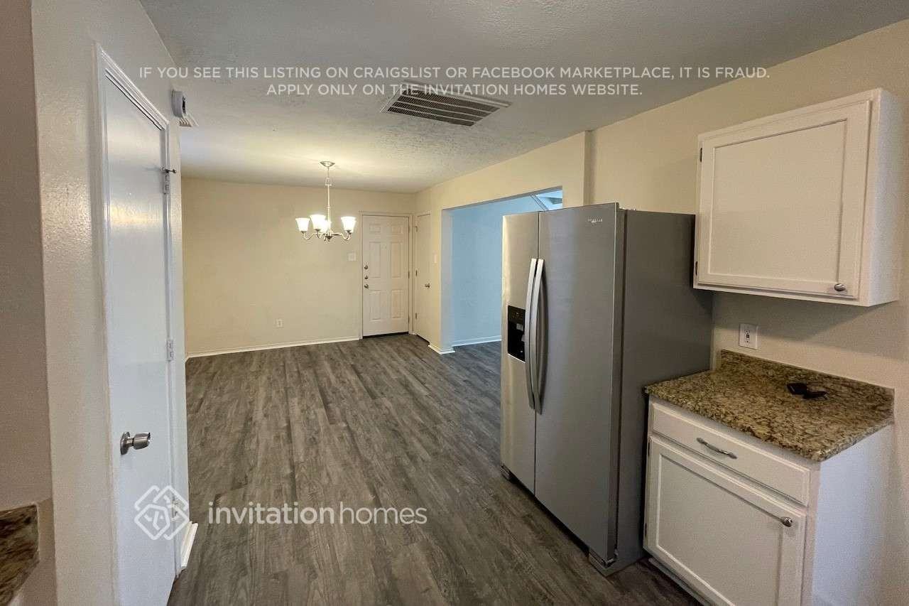 7134 Cheshire Park Rd - Photo 3 of 18