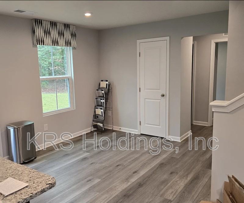 45 Highgate Dr - Photo 2 of 21