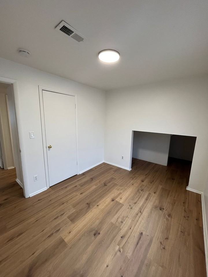 625 N 1100 W - Photo 2 of 17