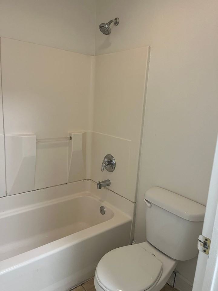 625 N 1100 W - Photo 5 of 17