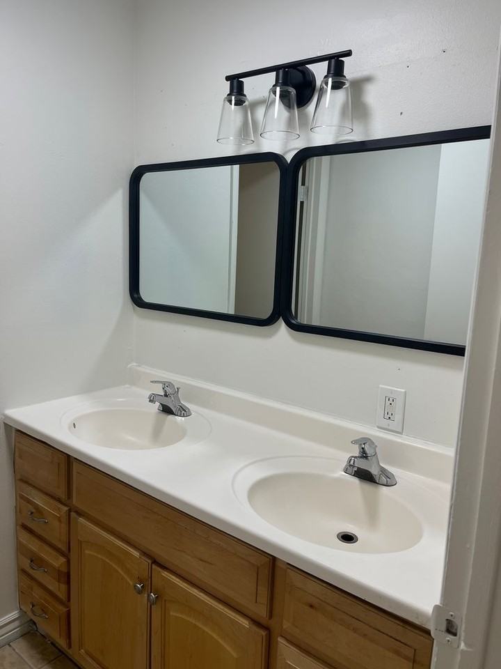 625 N 1100 W - Photo 6 of 17