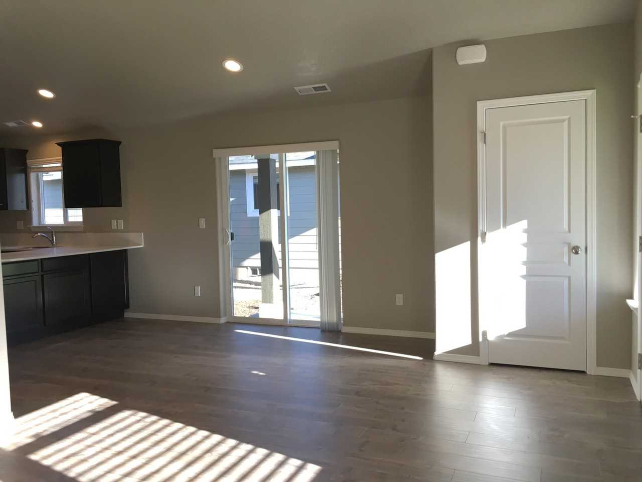 580 N Trinity Way - Photo 3 of 13