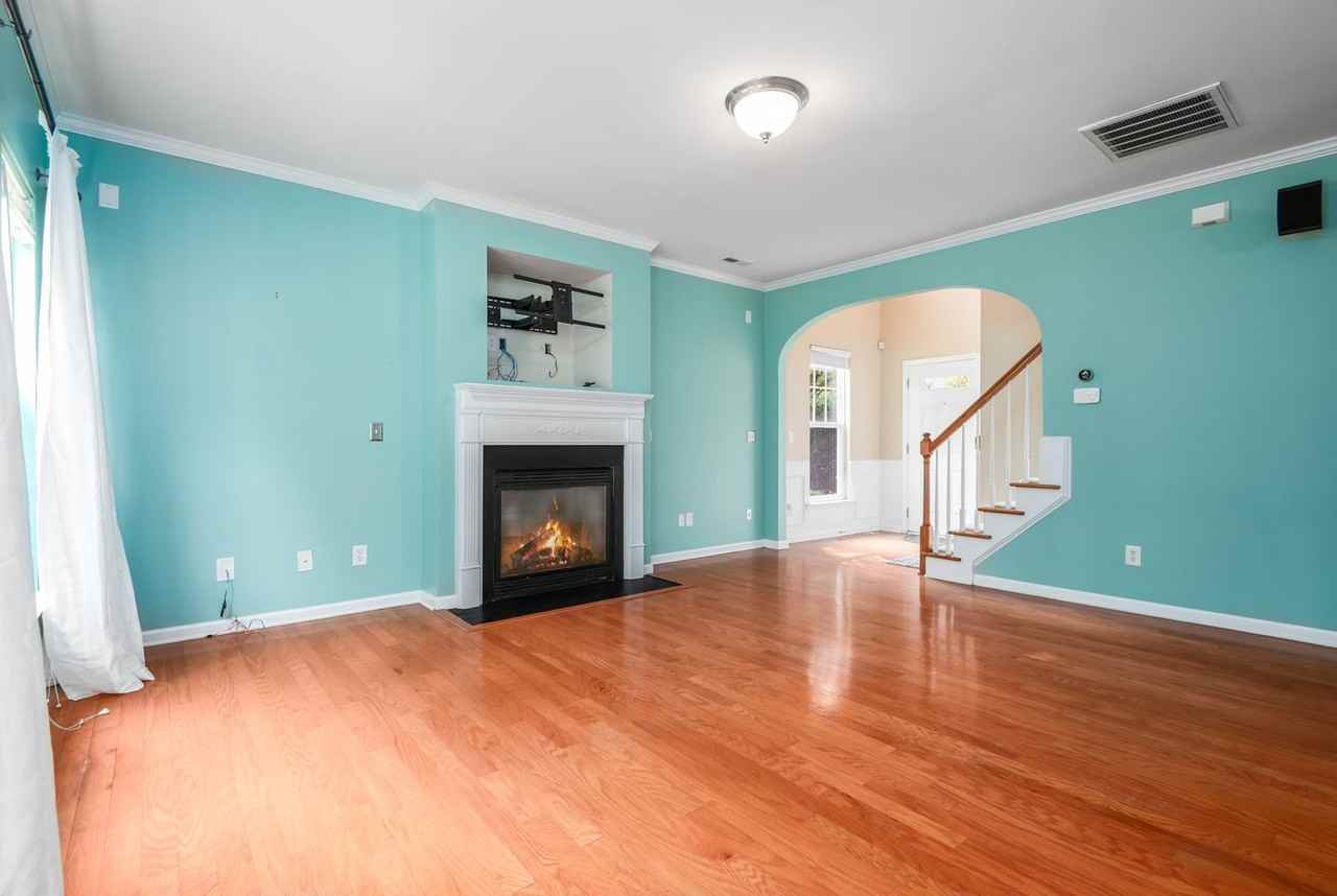 905 Odyssey Dr - Photo 2 of 20