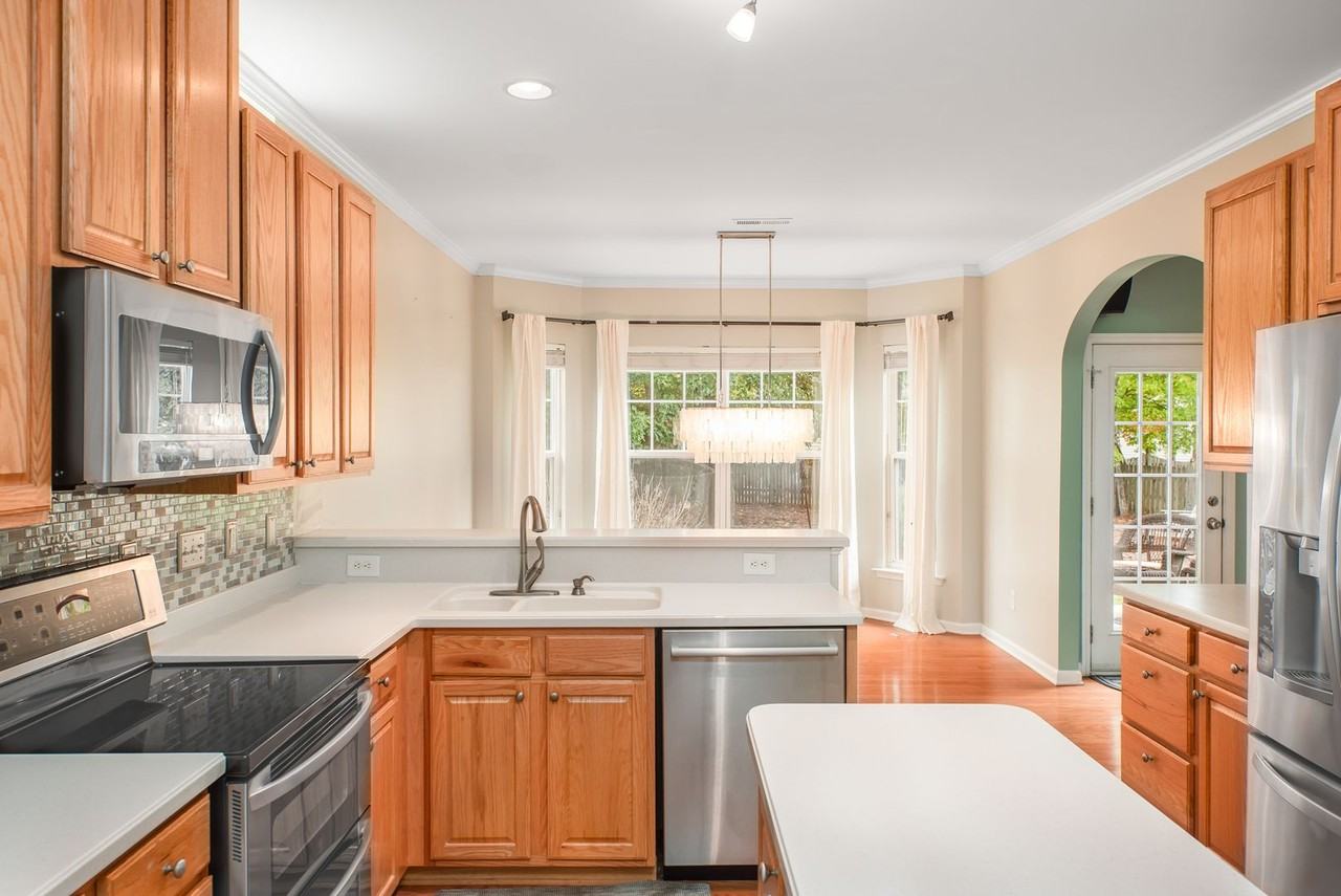 905 Odyssey Dr - Photo 3 of 20