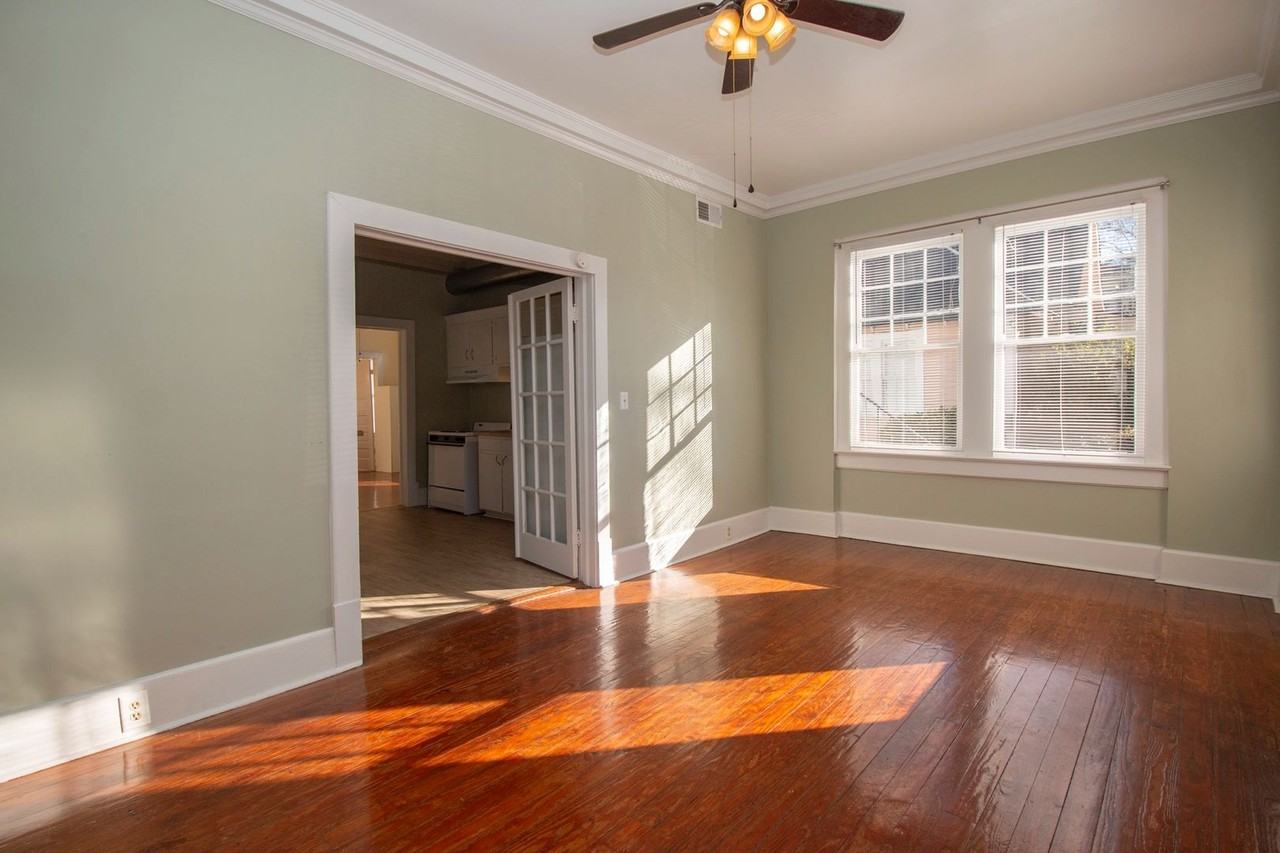 2711 Preston St - Photo 3 of 28