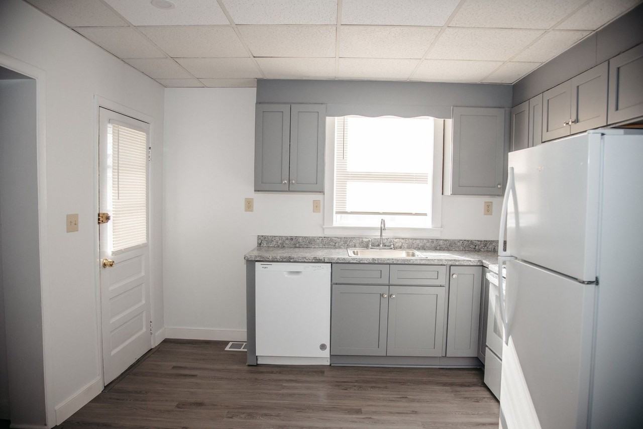 347 E High St - Photo 6 of 26