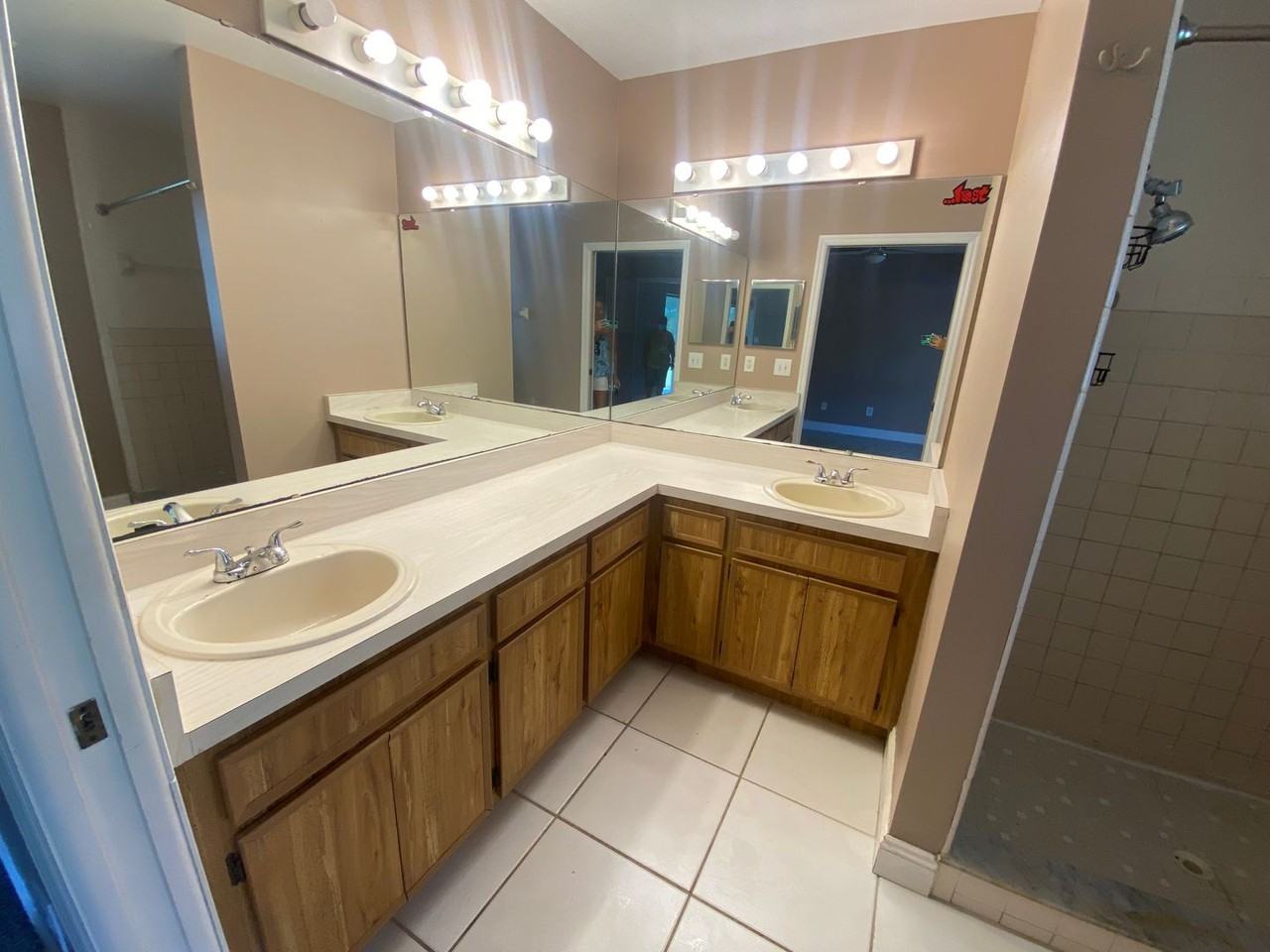 14050 Ithaca Way - Photo 5 of 11