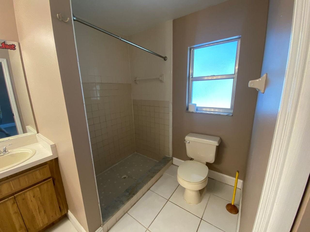 14050 Ithaca Way - Photo 6 of 11