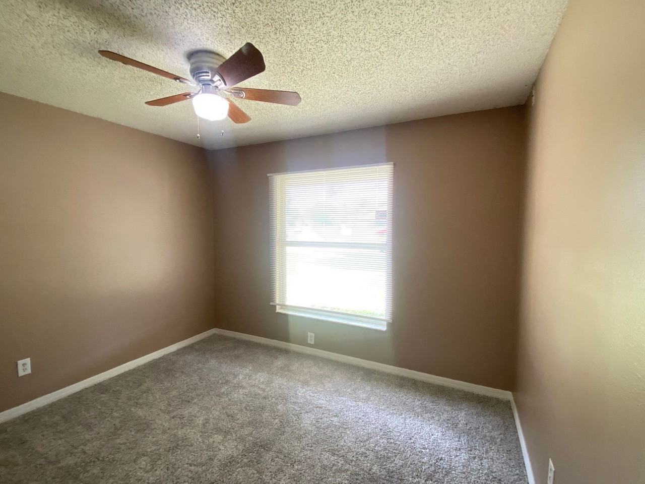 14050 Ithaca Way - Photo 7 of 11