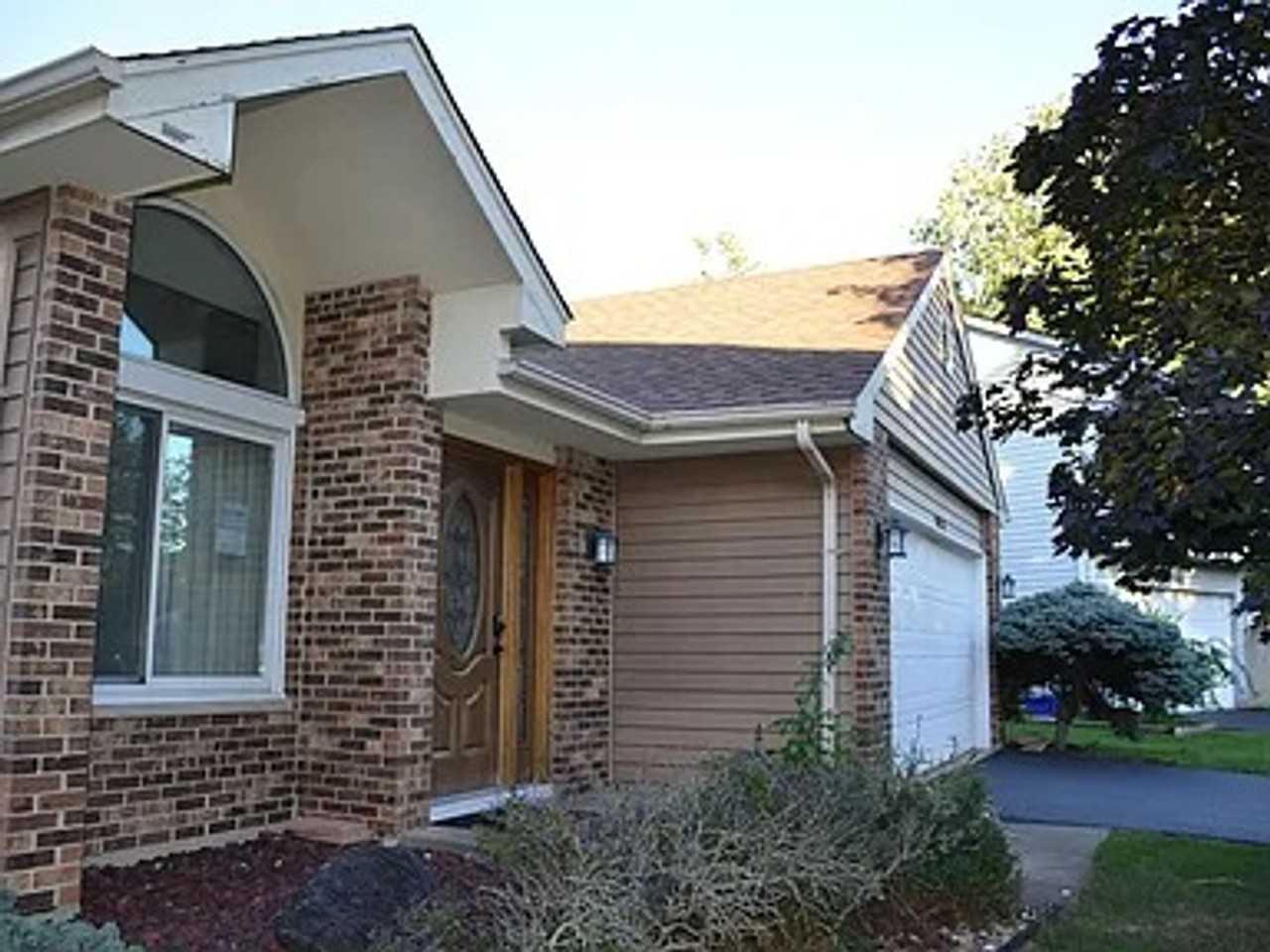 2470 Concord Dr - Photo 3 of 16