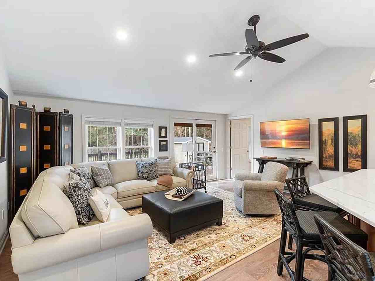855 Pittsford Victor Rd - Photo 3 of 21