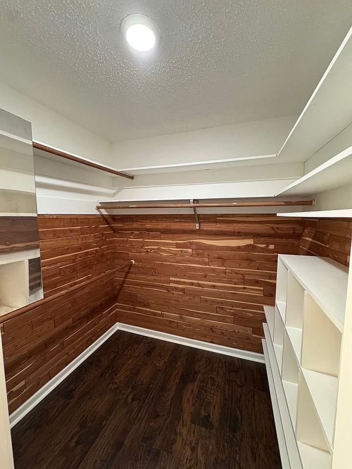 1413 Briarhurst Dr - Photo 3 of 43