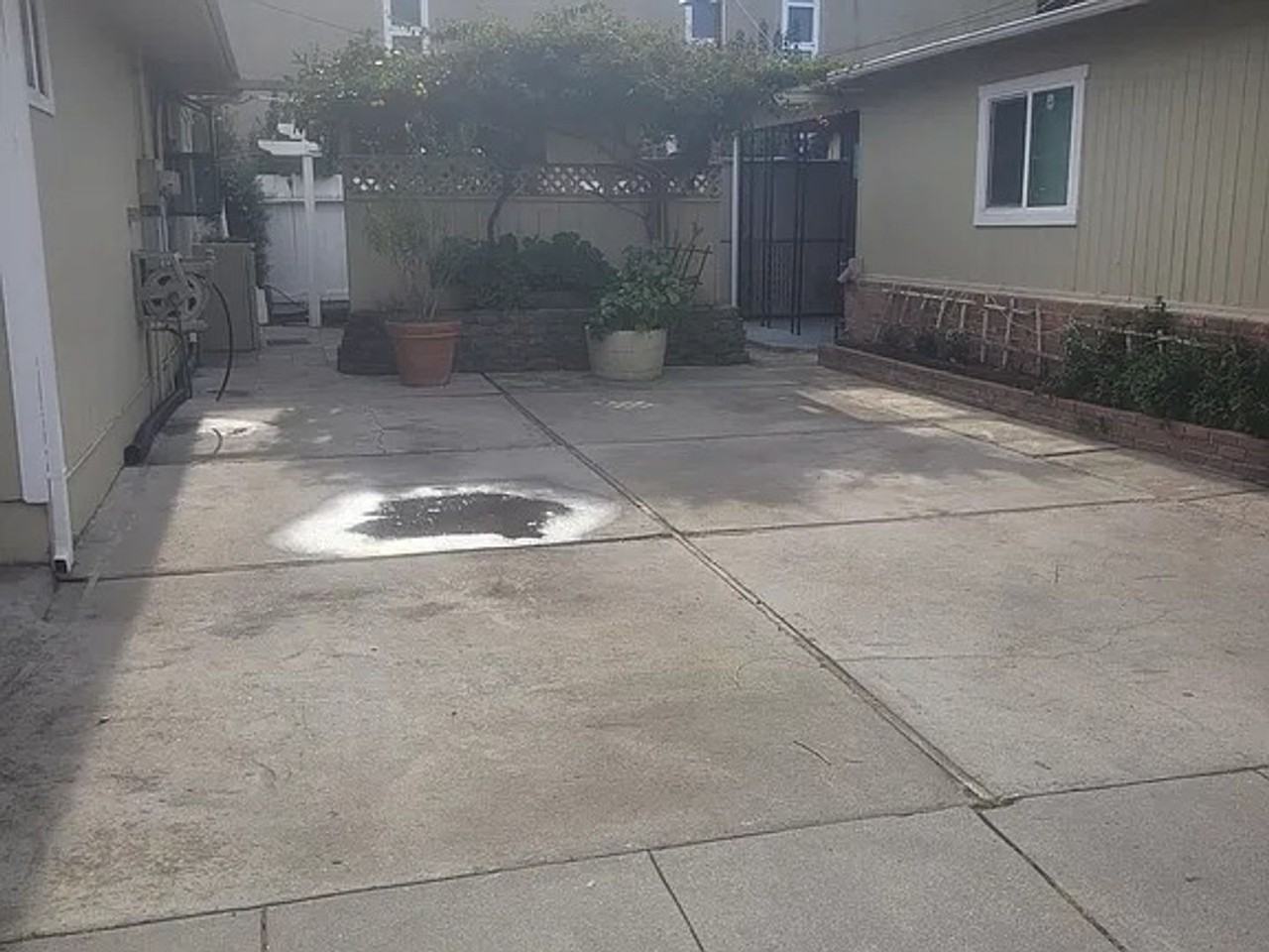 3820 Curtiss St - Photo 2 of 16