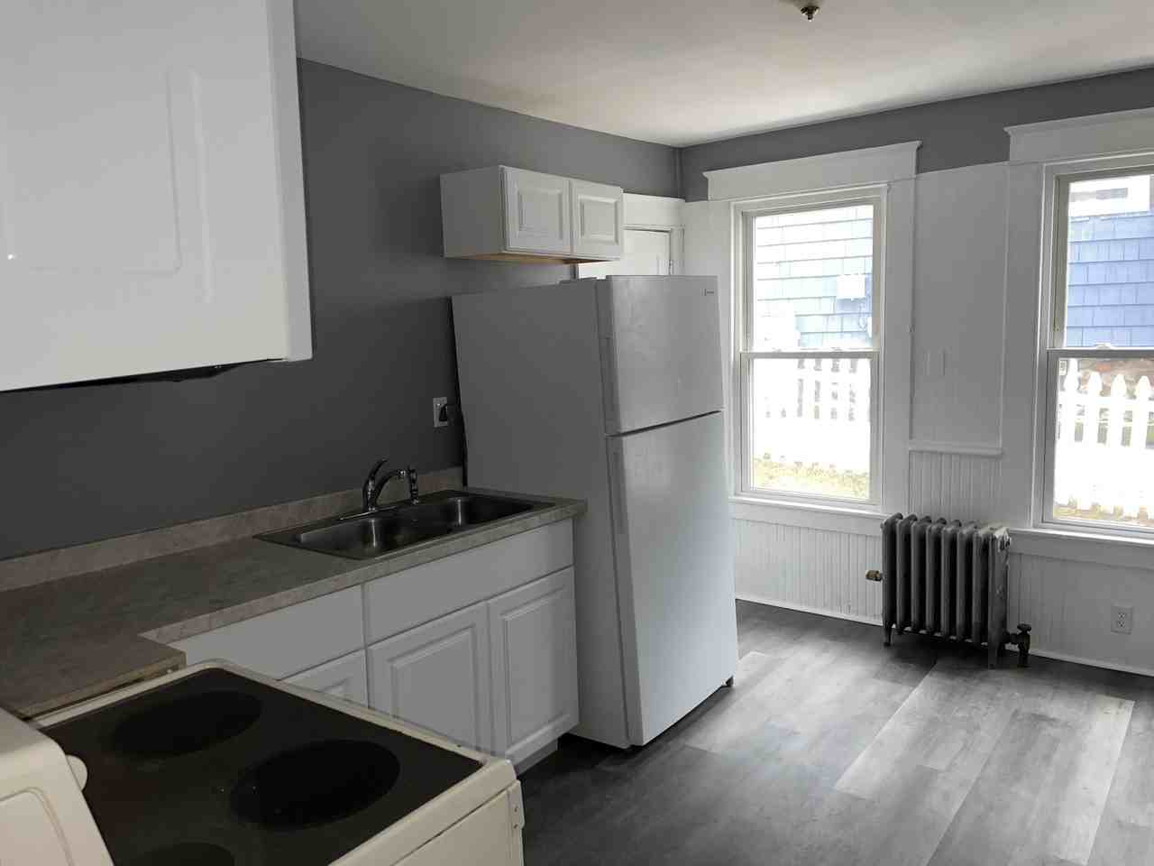 244 Summer St - Photo 2 of 7