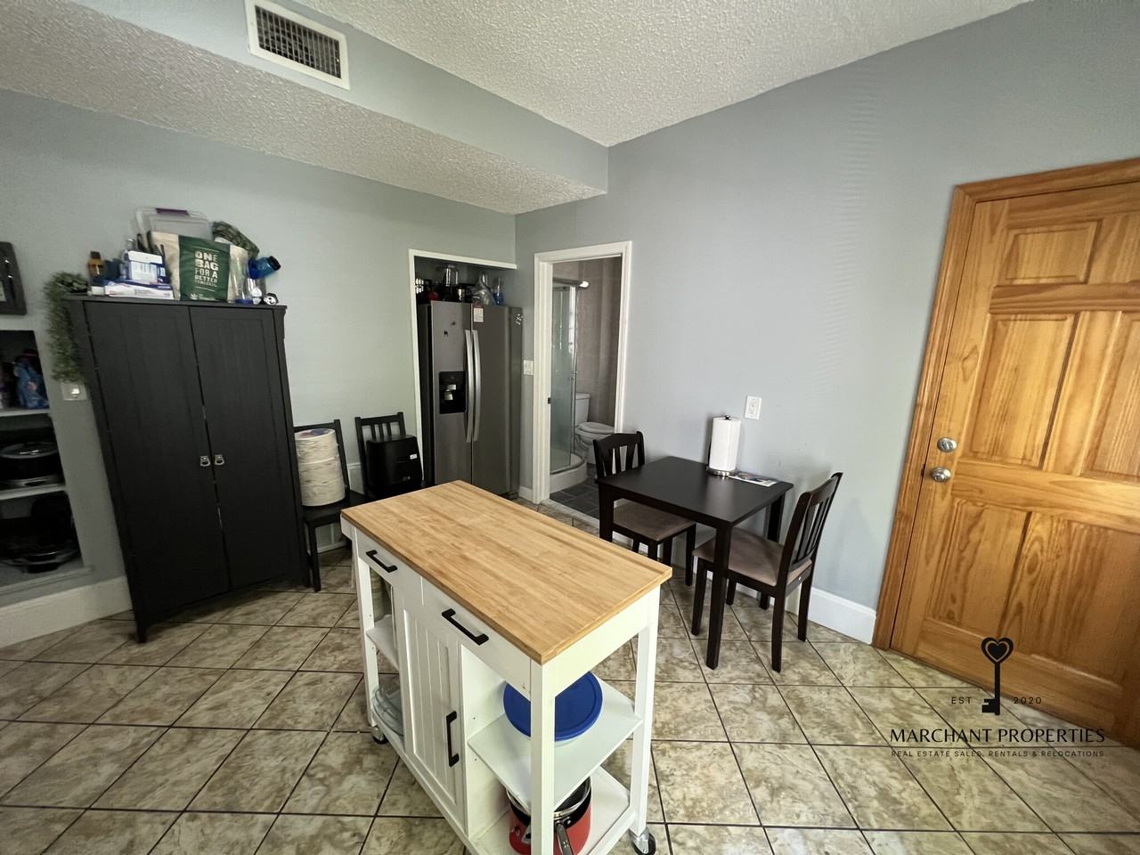 911 Harvard St #2R - Photo 3 of 14