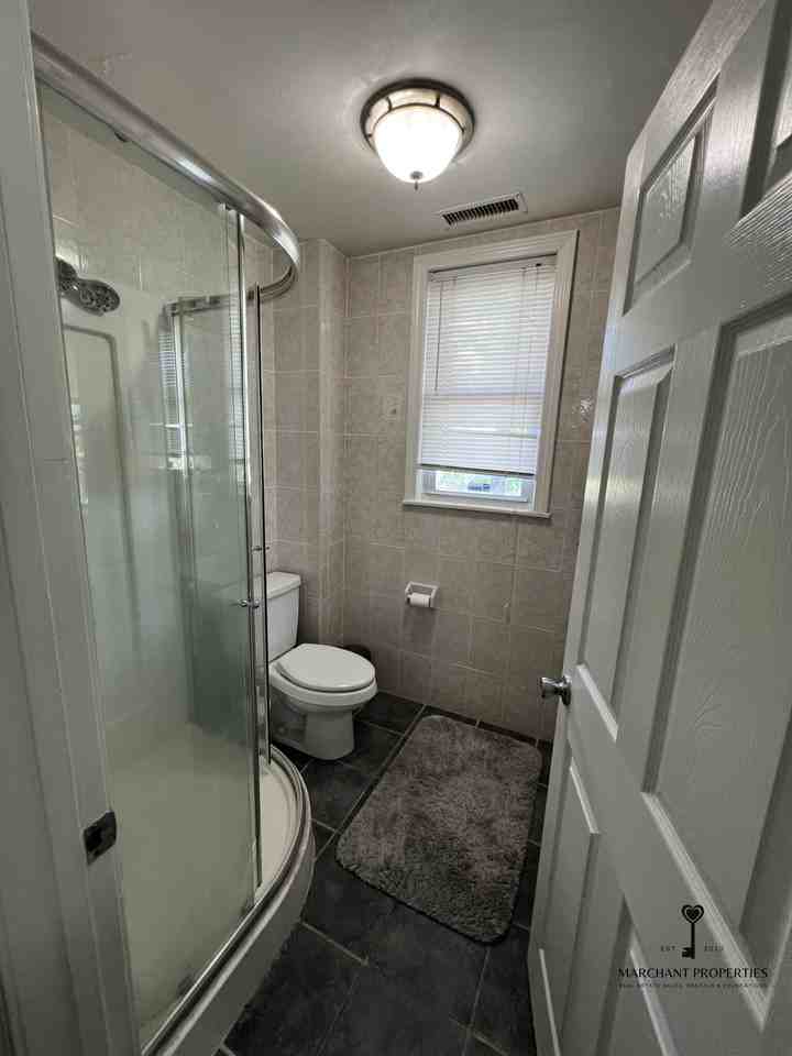 911 Harvard St #2R - Photo 6 of 14