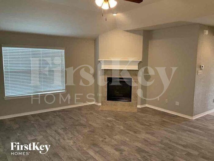 107 Cove Place Ct - Photo 2 of 11