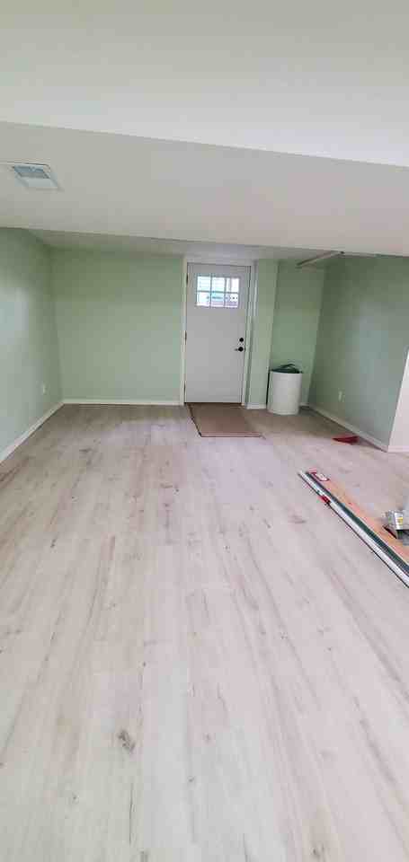 55 Rhine Ave #1R - Photo 2 of 6