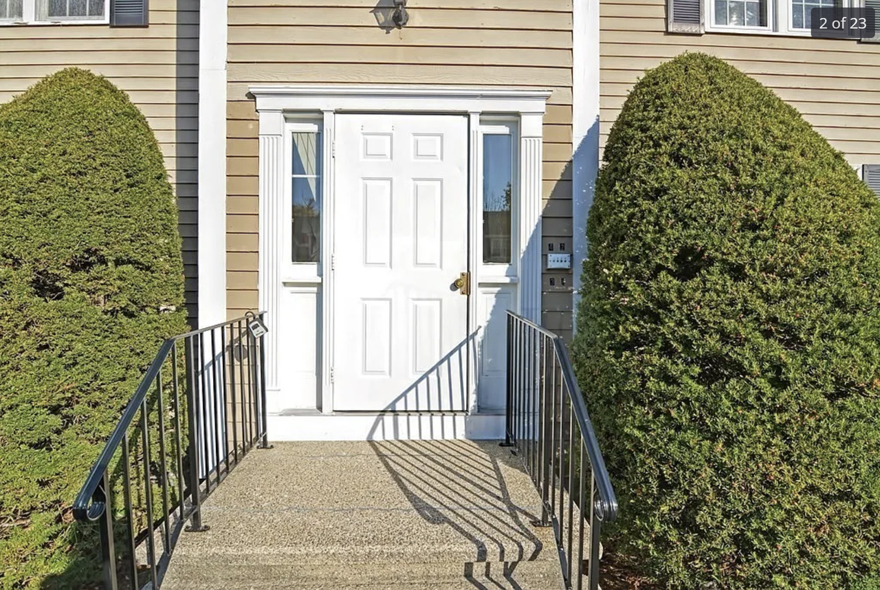 456 Mammoth Rd #8 - Photo 2 of 13